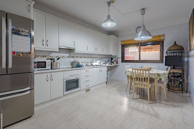 3 chambre Maison de Ville à vendre à Casco Urbano, Adeje avec piscine - 650 000 € (Ref: 8285161)