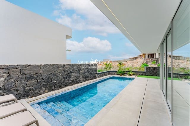 Casa de 4 habitaciones en Callao Salvaje, Adeje en venta con piscina garaje - 1.330.000 € (Ref: 8304797)