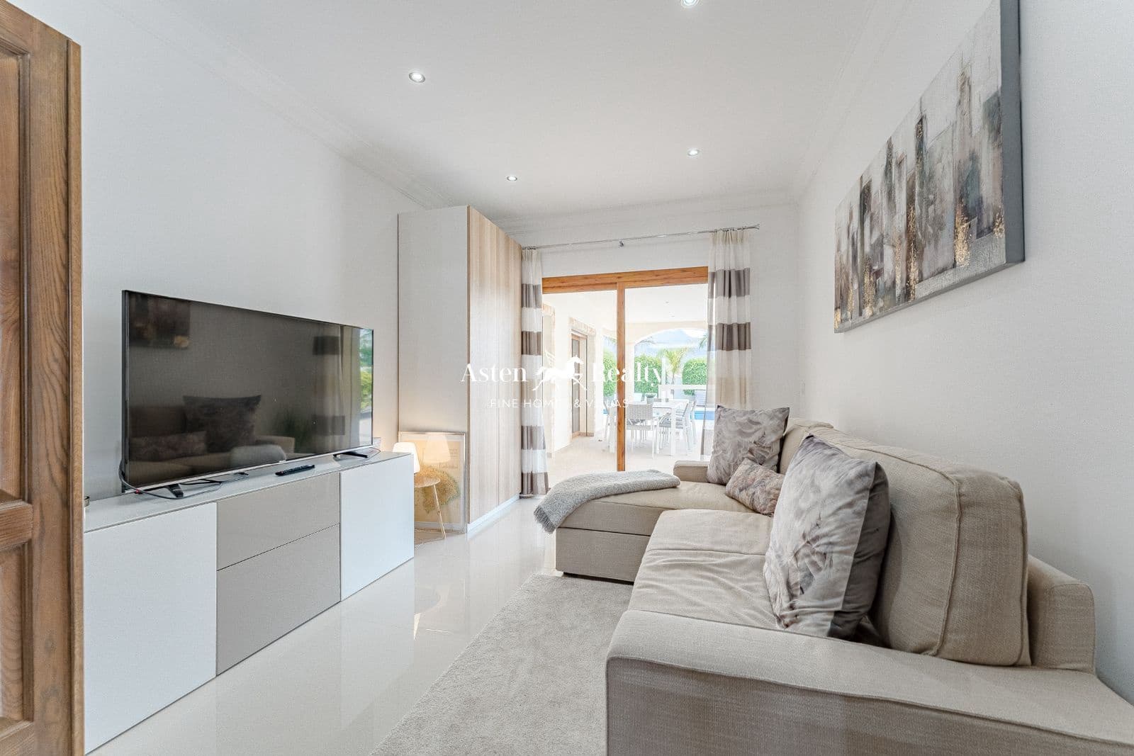 5 soveværelse Byhus til salg i La Caleta Adeje med swimmingpool garage - € 4.500.000 (Ref: 8307730)