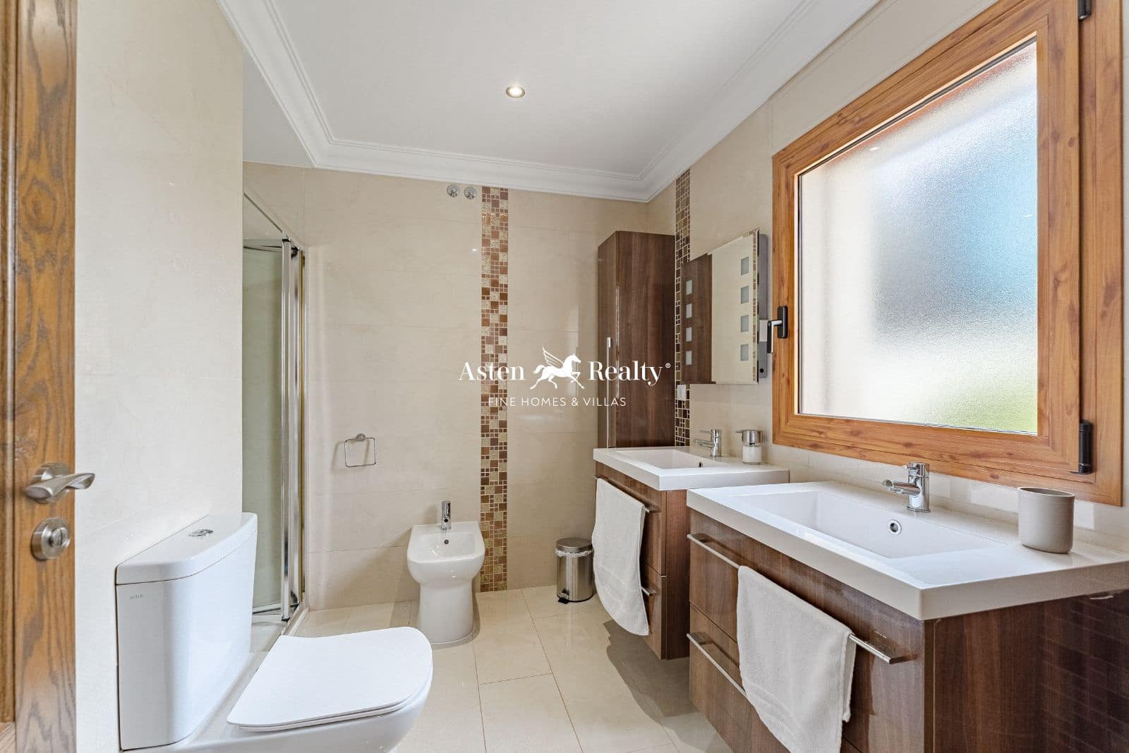 5 soveværelse Byhus til salg i La Caleta Adeje med swimmingpool garage - € 4.500.000 (Ref: 8307730)