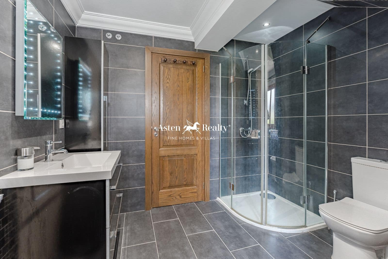 5 soveværelse Byhus til salg i La Caleta Adeje med swimmingpool garage - € 4.500.000 (Ref: 8307730)