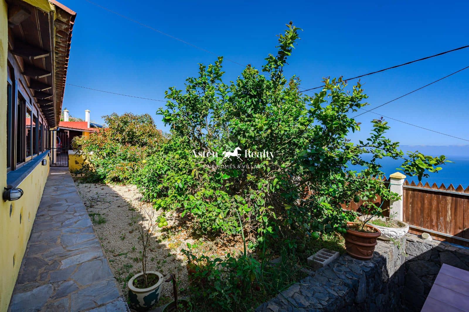 3 soveværelse Villa til salg i Los Realejos med garage - € 315.000 (Ref: 8322180)