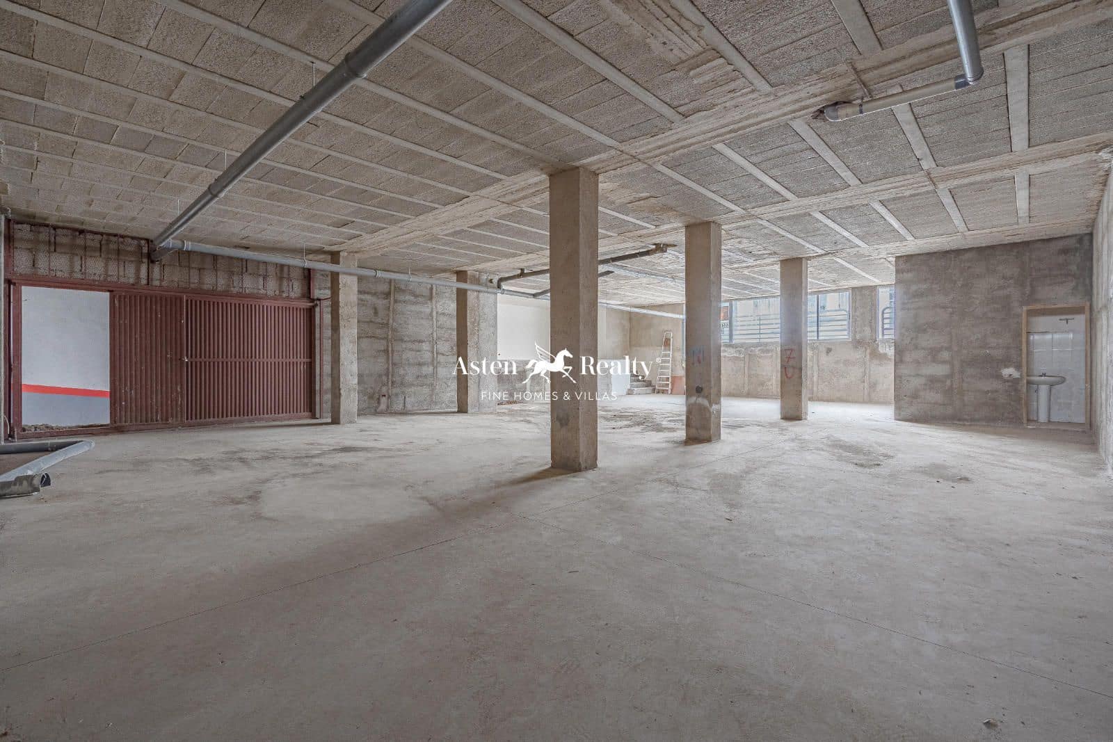 Virksomhed til salg i Playa San Juan - € 350.000 (Ref: 8358455)