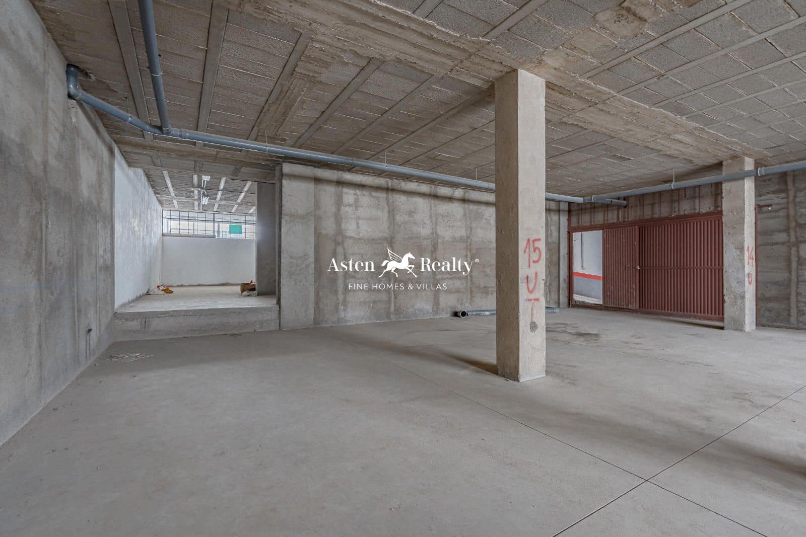 Virksomhed til salg i Playa San Juan - € 350.000 (Ref: 8358455)