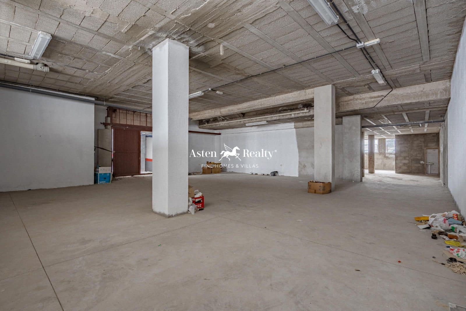 Virksomhed til salg i Playa San Juan - € 350.000 (Ref: 8358455)