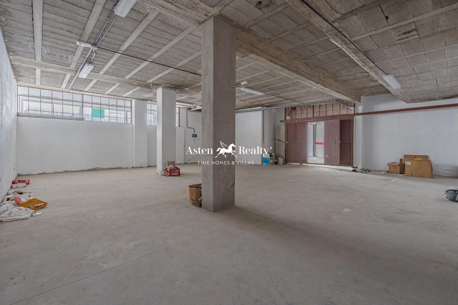 Virksomhed til salg i Playa San Juan - € 350.000 (Ref: 8358455)