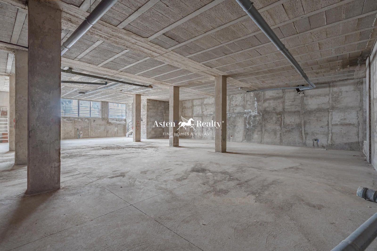 Virksomhed til salg i Playa San Juan - € 350.000 (Ref: 8358455)