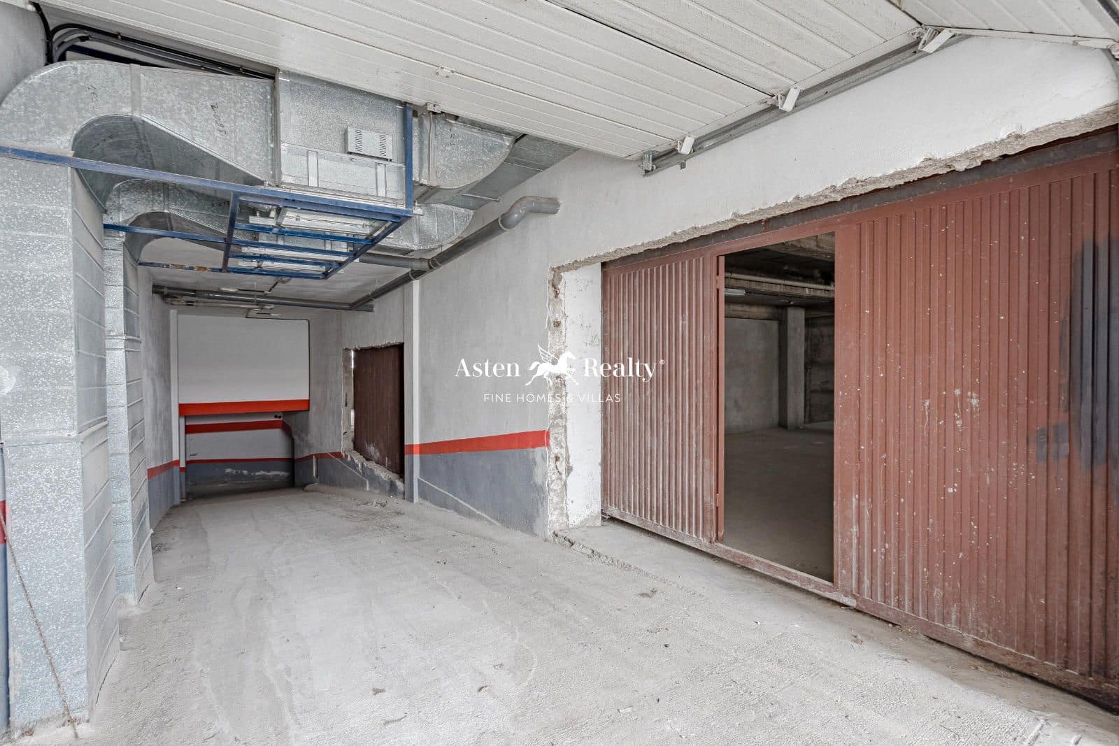 Virksomhed til salg i Playa San Juan - € 350.000 (Ref: 8358455)