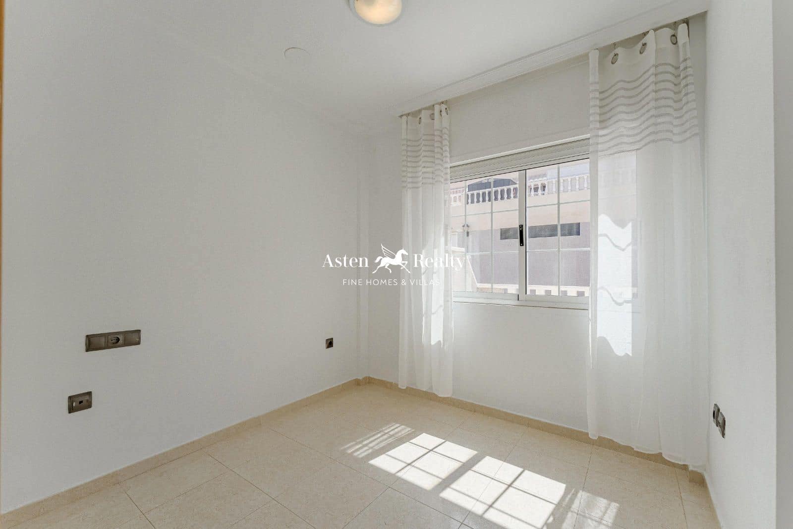 2 soveværelse Lejlighed til salg i Torviscas med swimmingpool garage - € 405.000 (Ref: 8370117)