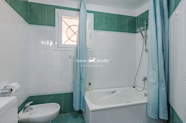 4 soveværelse Lejlighed til salg i Los Cristianos, Arona med swimmingpool garage - € 995.000 (Ref: 8374820)