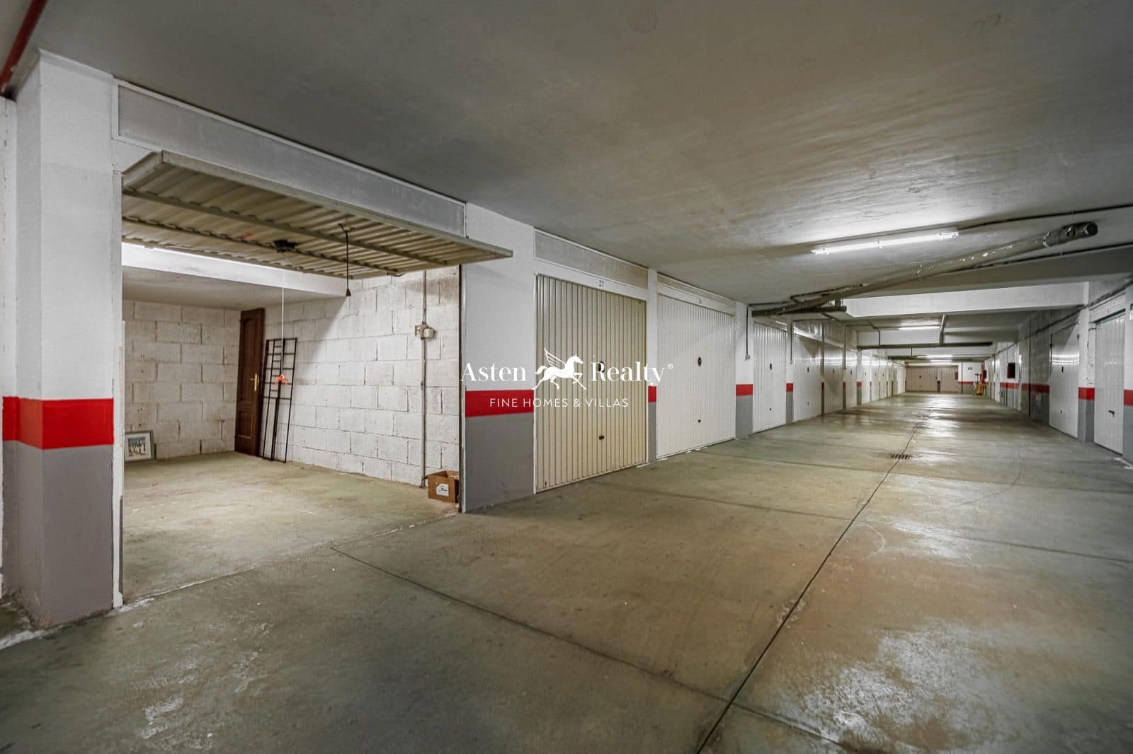 4 soveværelse Lejlighed til salg i Los Cristianos med swimmingpool garage - € 995.000 (Ref: 8374820)