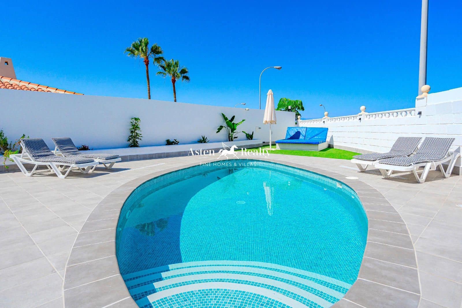 3 slaapkamer Huis te koop in Callao Salvaje met zwembad - € 730.000 (Ref: 8374821)