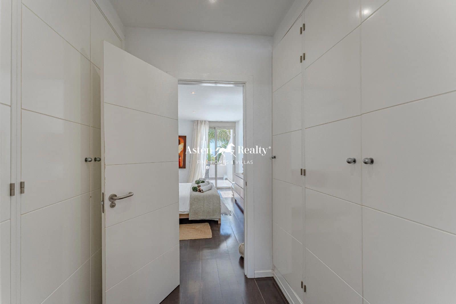 4 soveværelse Byhus til salg i La Caleta Adeje med swimmingpool garage - € 1.690.000 (Ref: 8384611)