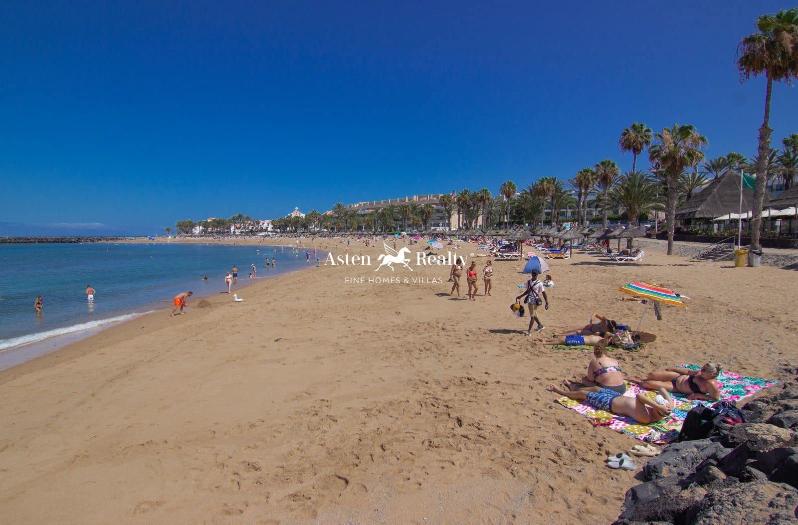 Toimisto myytävänä paikassa Playa de las Americas - 1 000 000 € (Ref: 8416937)