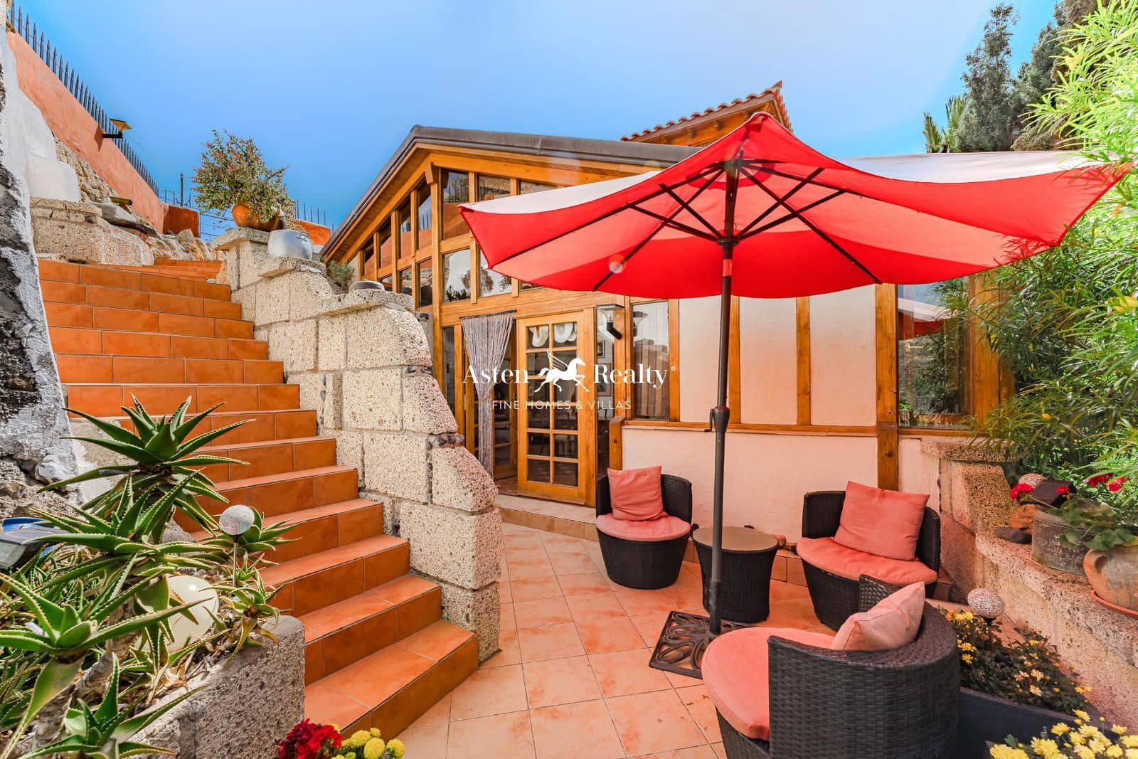 6 soveværelse Byhus til salg i Villa de Arico med garage - € 870.000 (Ref: 8438005)