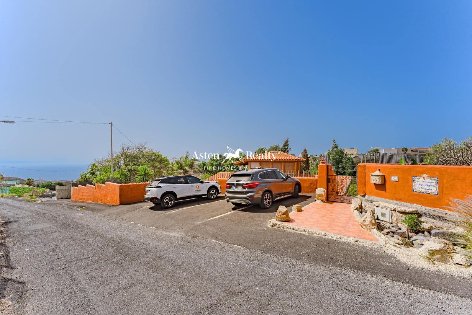 6 soveværelse Byhus til salg i Villa de Arico med garage - € 870.000 (Ref: 8438005)