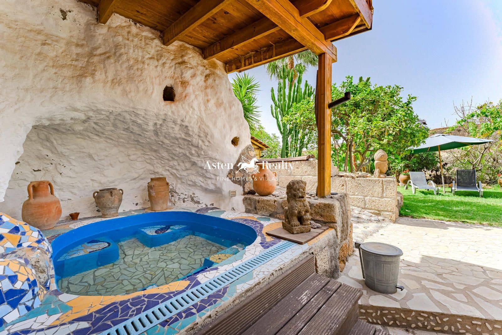 6 soveværelse Byhus til salg i Villa de Arico med garage - € 870.000 (Ref: 8438005)