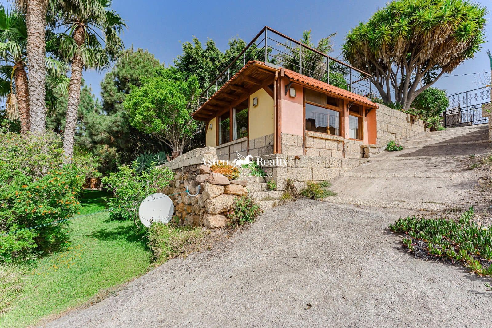 6 soveværelse Byhus til salg i Villa de Arico med garage - € 870.000 (Ref: 8438005)