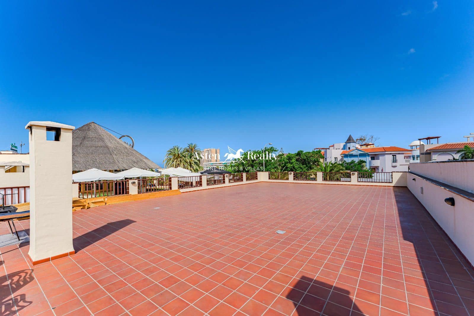 Virksomhed til salg i Los Cristianos - € 795.000 (Ref: 8440944)