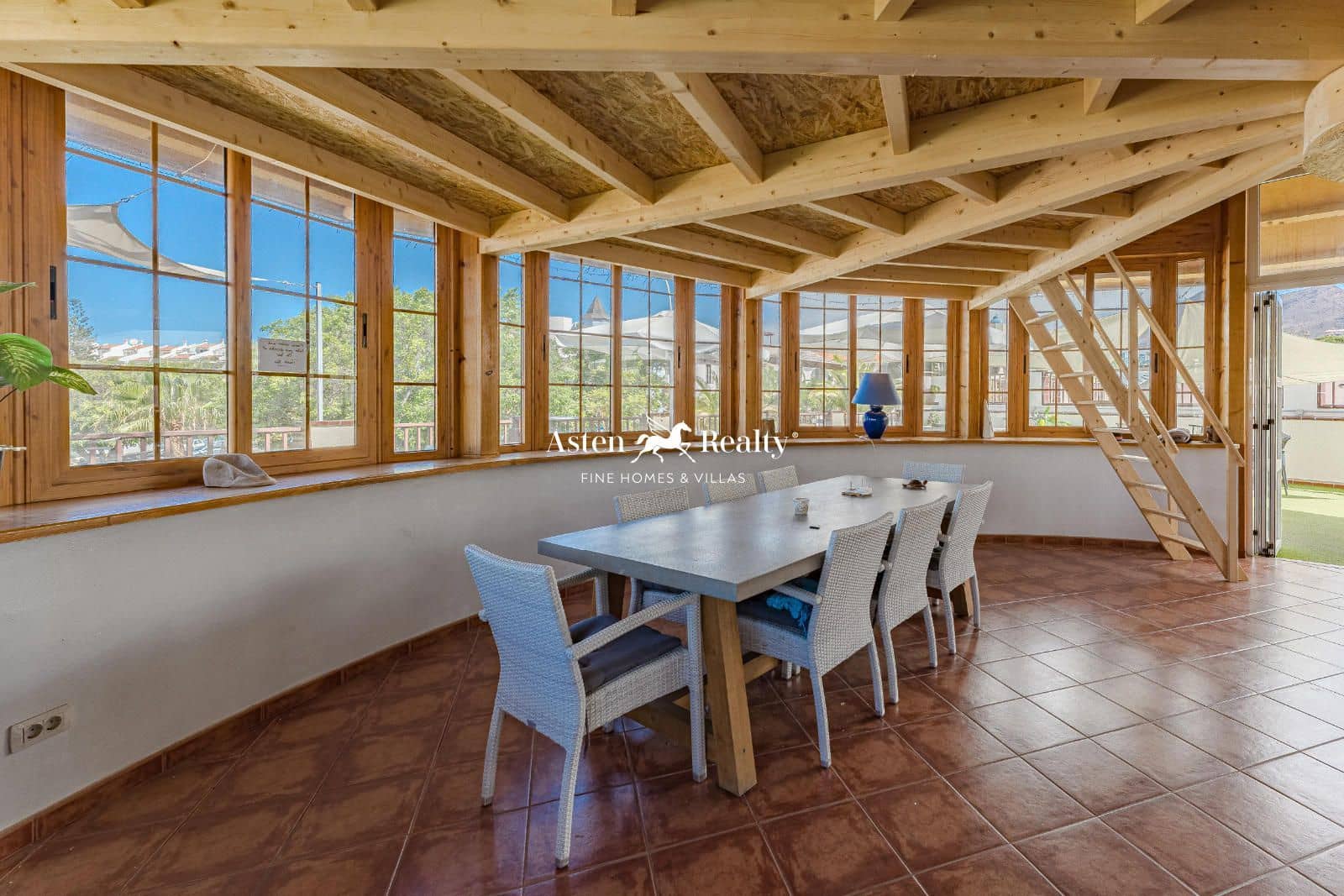 Virksomhed til salg i Los Cristianos - € 795.000 (Ref: 8440944)