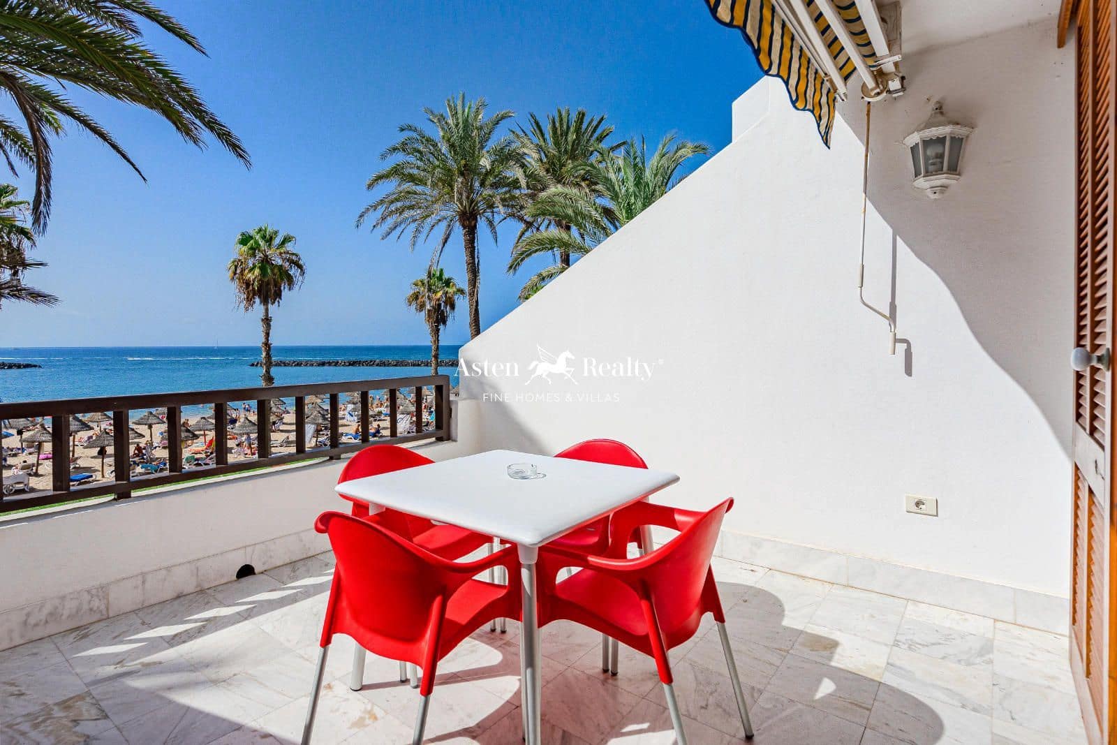 1 soverom Leilighet til salgs i Playa de las Americas med svømmebasseng - € 630 000 (Ref: 8471787)