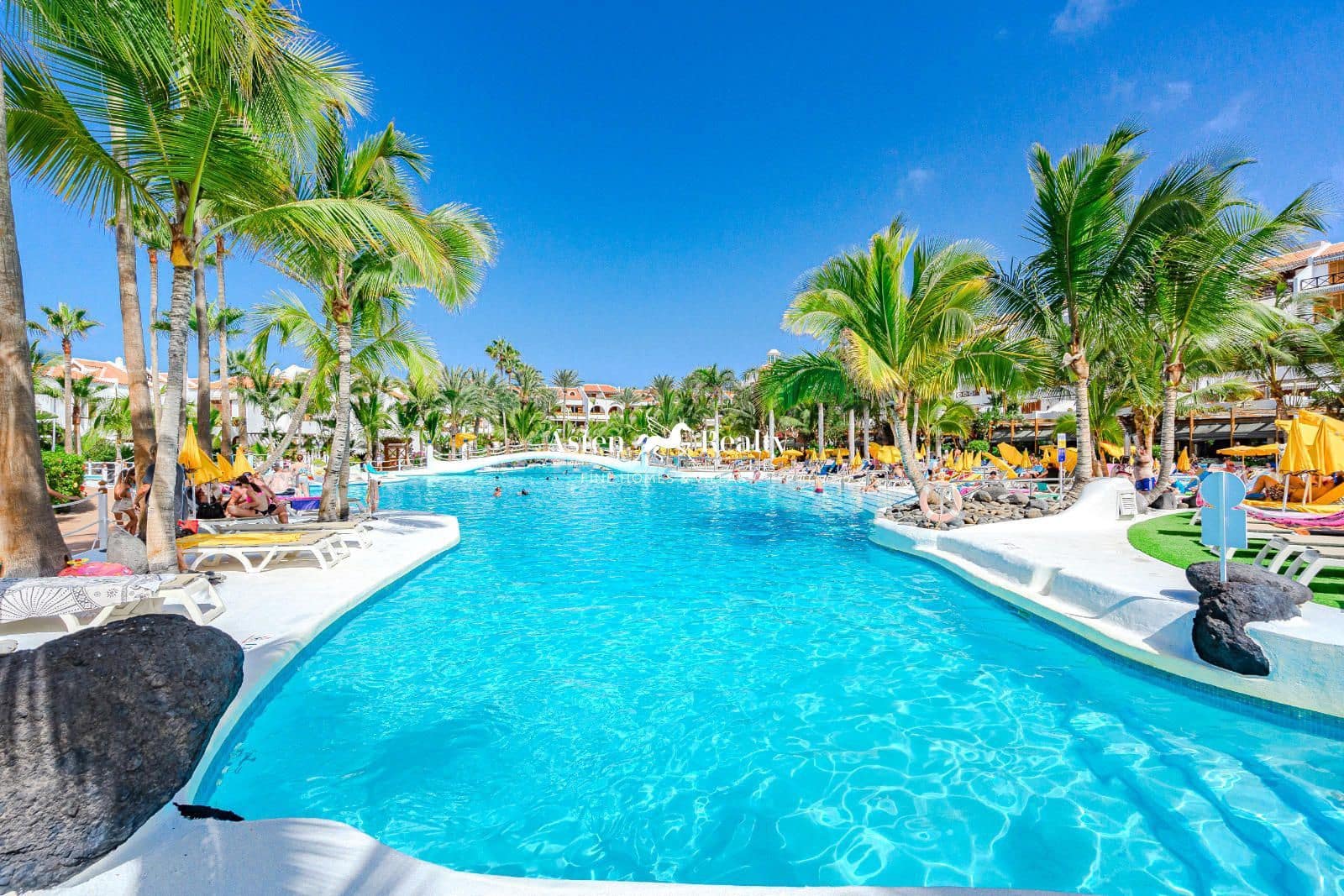 1 soverom Leilighet til salgs i Playa de las Americas med svømmebasseng - € 630 000 (Ref: 8471787)