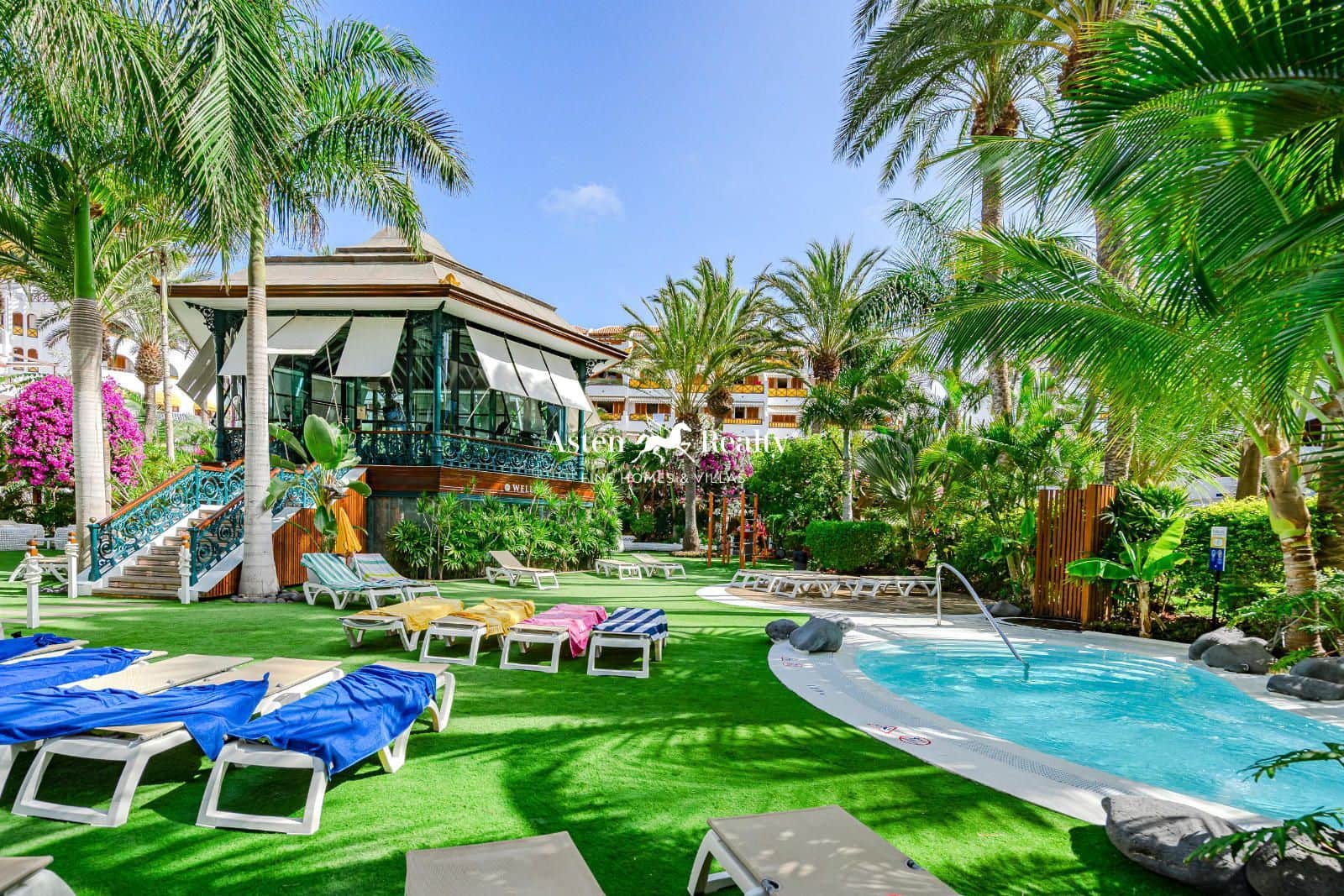 1 soverom Leilighet til salgs i Playa de las Americas med svømmebasseng - € 630 000 (Ref: 8471787)