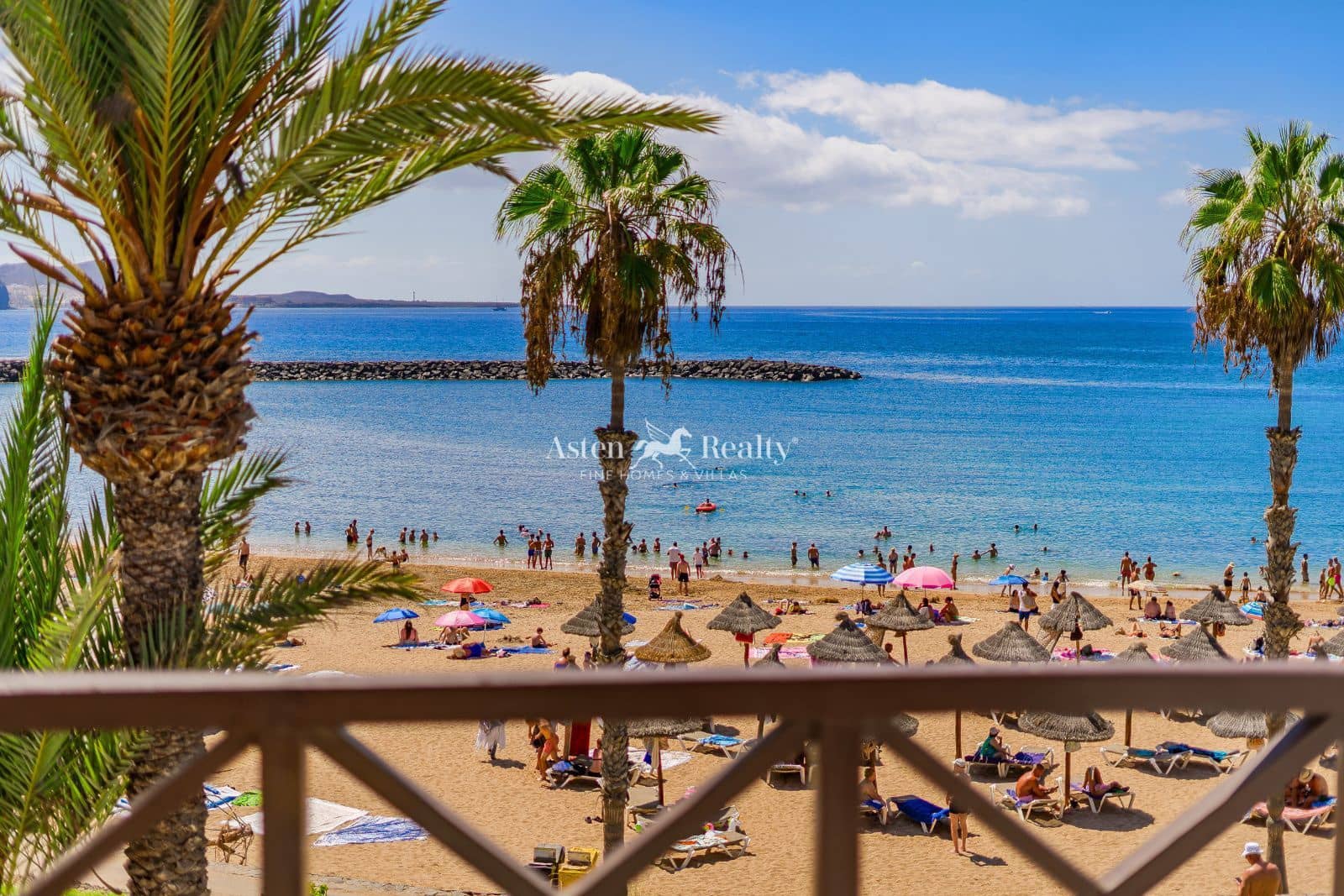 1 soverom Leilighet til salgs i Playa de las Americas med svømmebasseng - € 630 000 (Ref: 8471787)