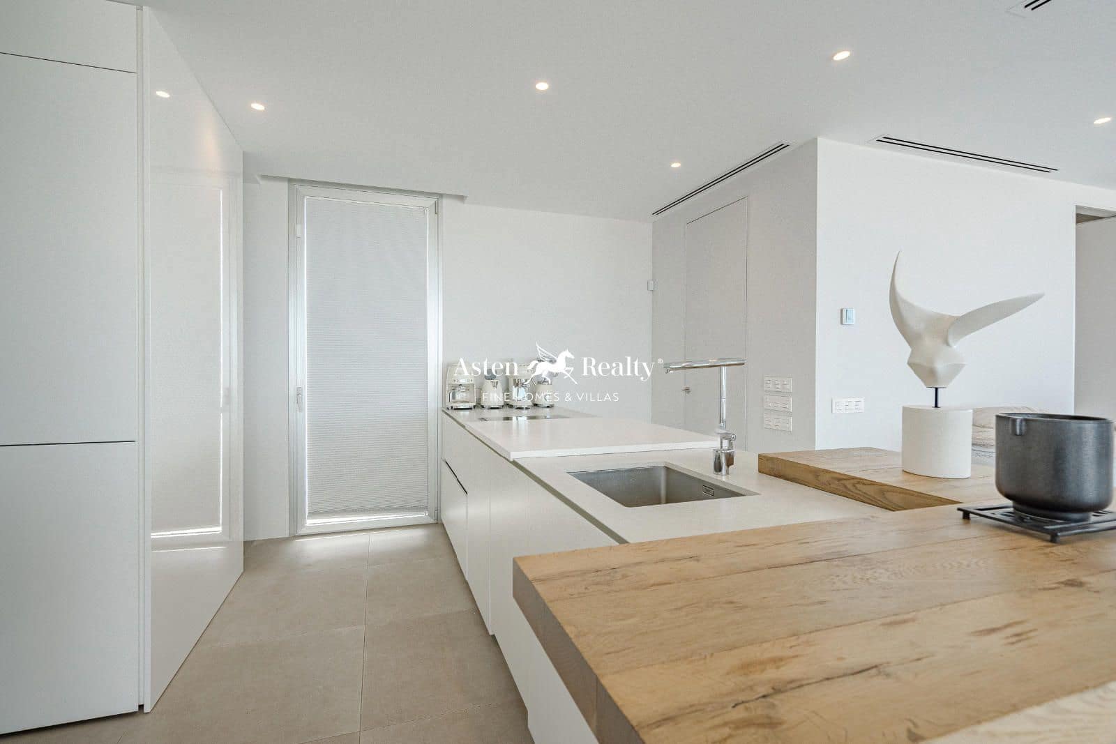 4 soveværelse Byhus til salg i Callao Salvaje med swimmingpool garage - € 2.500.000 (Ref: 8477261)