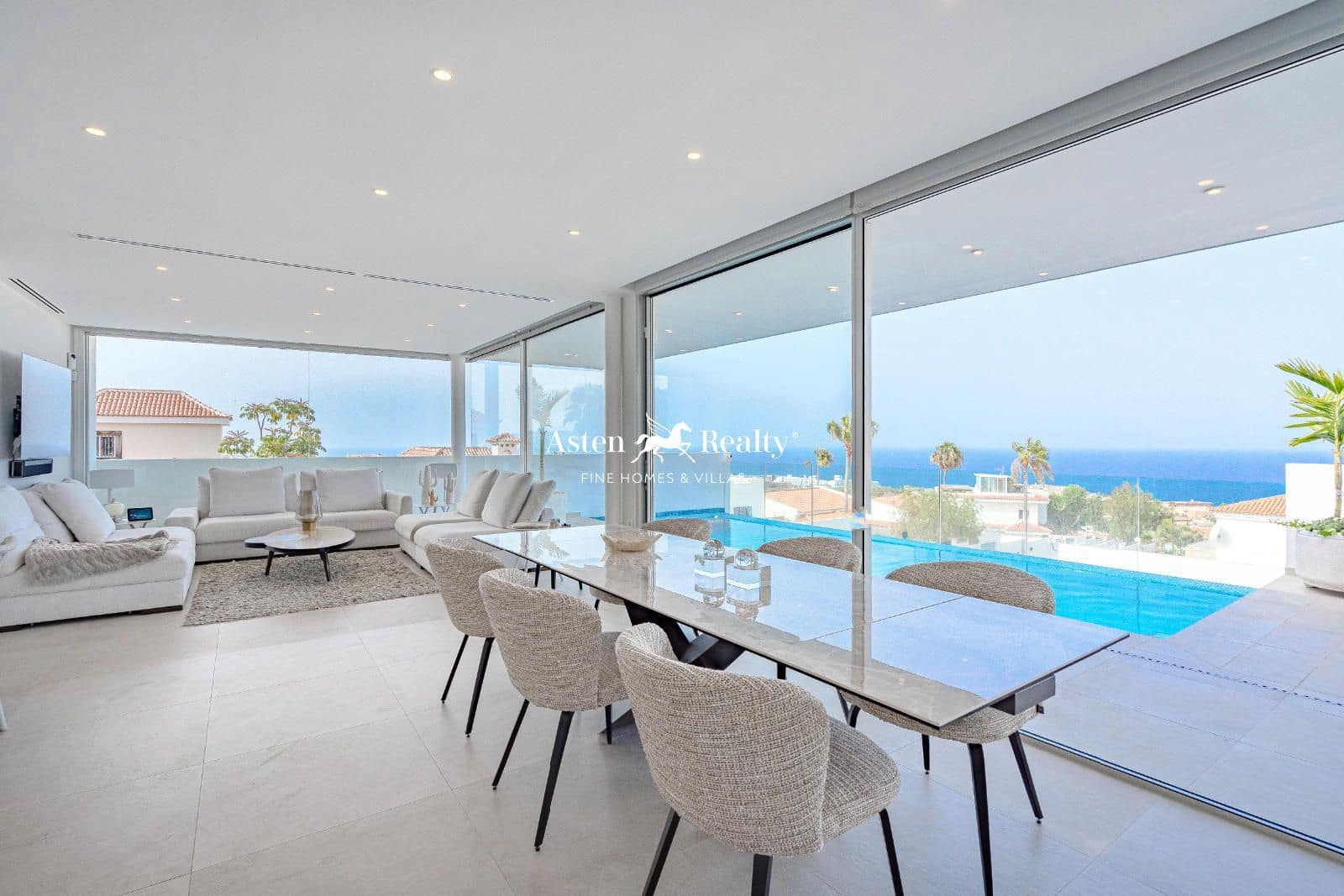 4 soveværelse Byhus til salg i Callao Salvaje med swimmingpool garage - € 2.500.000 (Ref: 8477261)