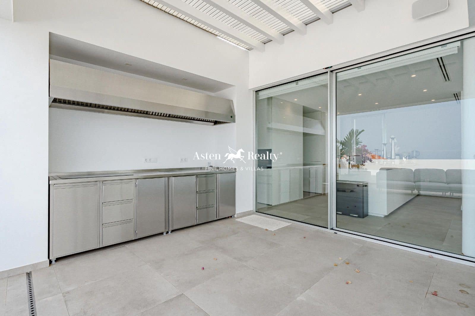 4 soveværelse Byhus til salg i Callao Salvaje med swimmingpool garage - € 2.500.000 (Ref: 8477261)