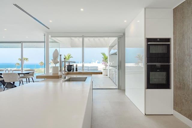 Casa de 4 habitaciones en Callao Salvaje, Adeje en venta con piscina garaje - 2.500.000 € (Ref: 8477261)