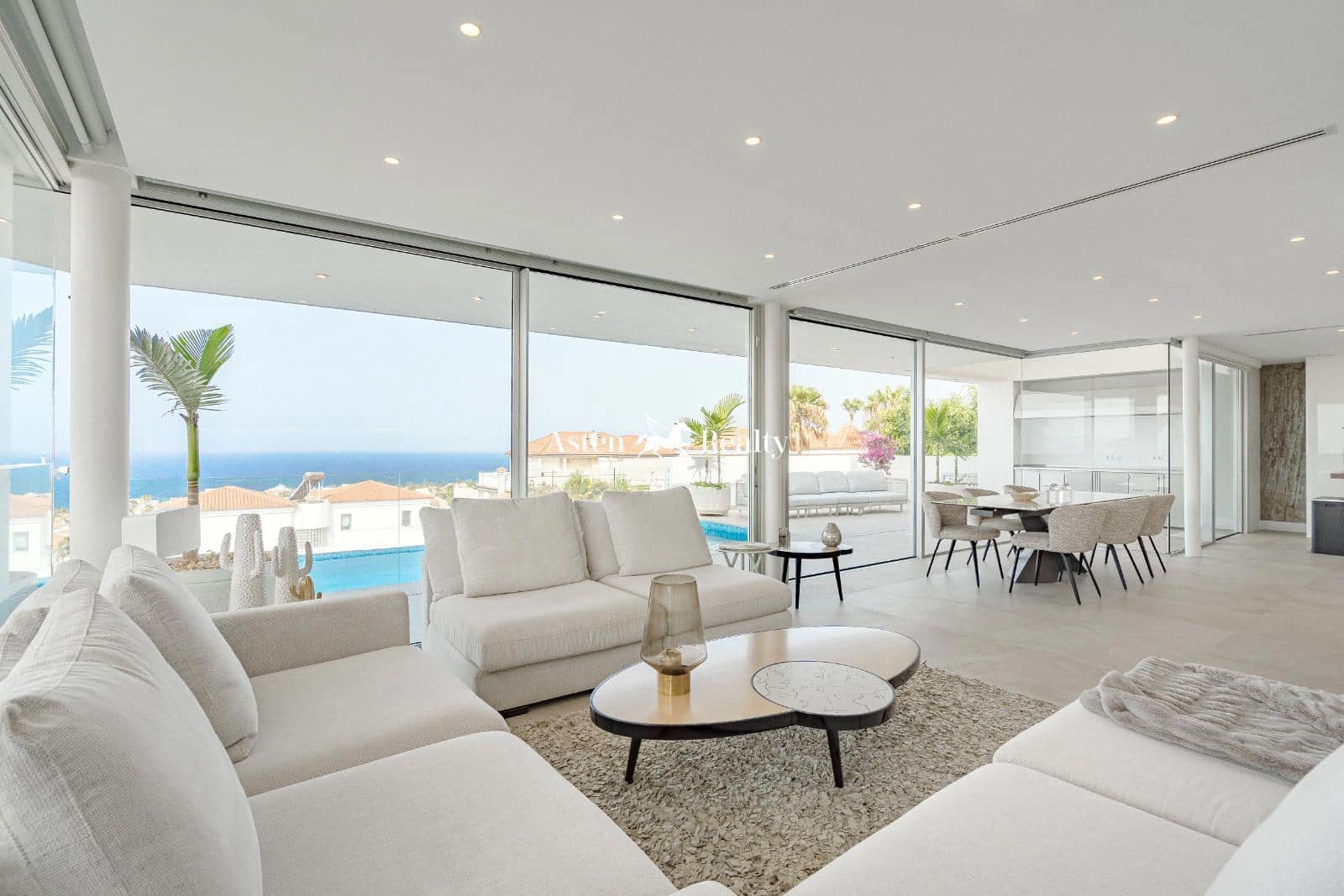 4 soveværelse Byhus til salg i Callao Salvaje med swimmingpool garage - € 2.500.000 (Ref: 8477261)