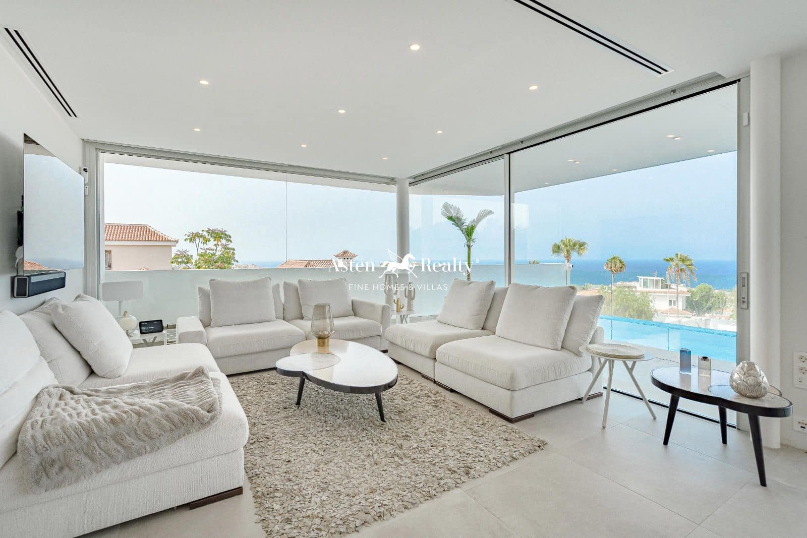 4 soveværelse Byhus til salg i Callao Salvaje med swimmingpool garage - € 2.500.000 (Ref: 8477261)