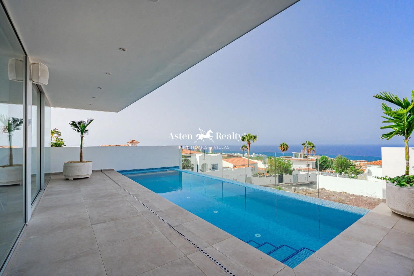 4 soveværelse Byhus til salg i Callao Salvaje med swimmingpool garage - € 2.500.000 (Ref: 8477261)