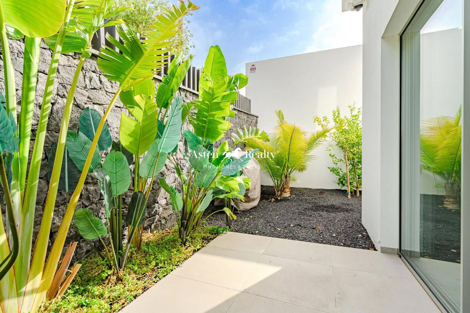 4 soveværelse Byhus til salg i Callao Salvaje med swimmingpool garage - € 2.500.000 (Ref: 8477261)