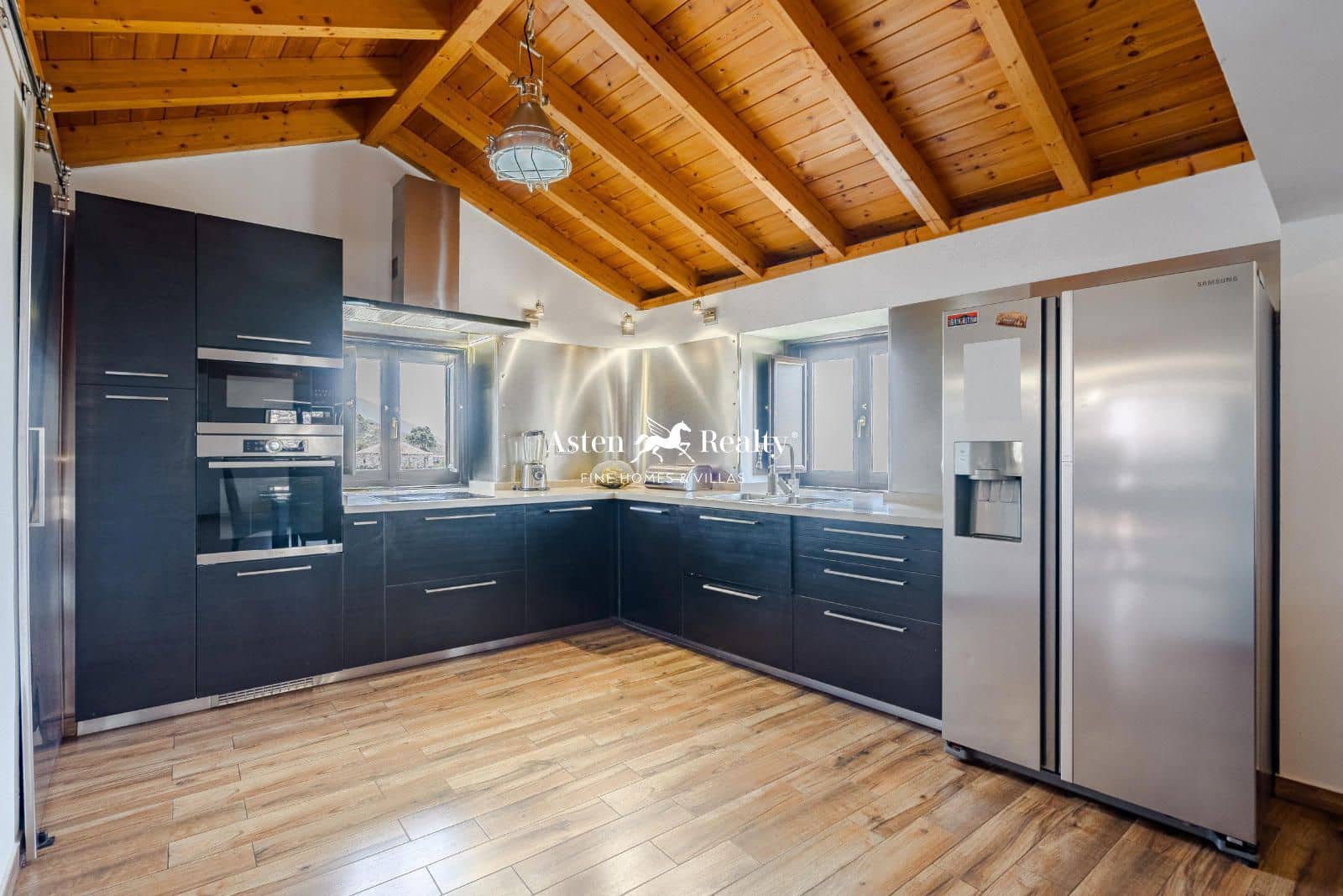 5 sypialnia Willa na sprzedaż w Guia de Isora z garażem - 545 000 € (Ref: 8488432)