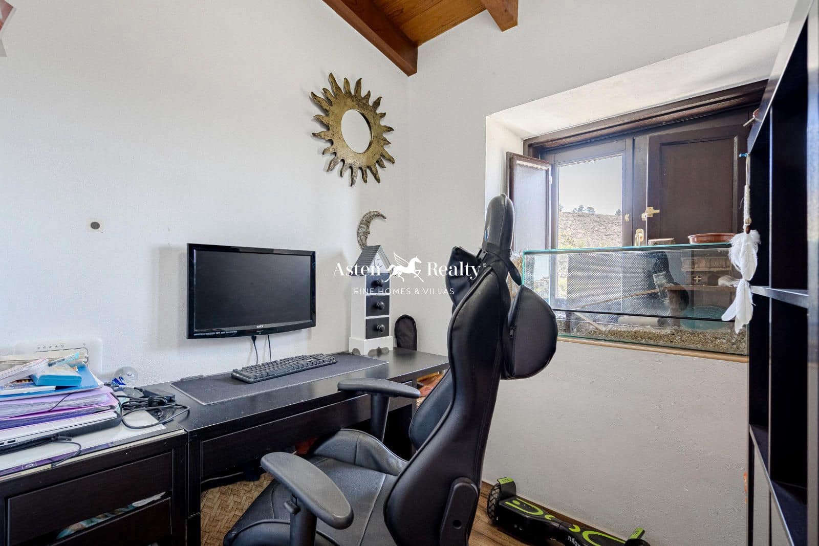 5 sypialnia Willa na sprzedaż w Guia de Isora z garażem - 545 000 € (Ref: 8488432)