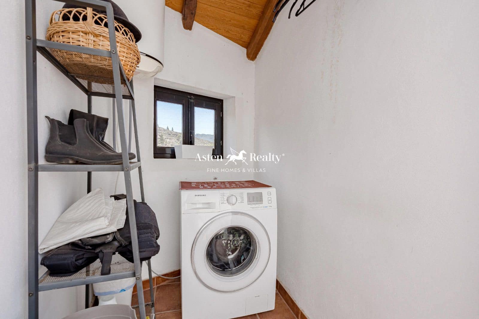 5 sypialnia Willa na sprzedaż w Guia de Isora z garażem - 545 000 € (Ref: 8488432)