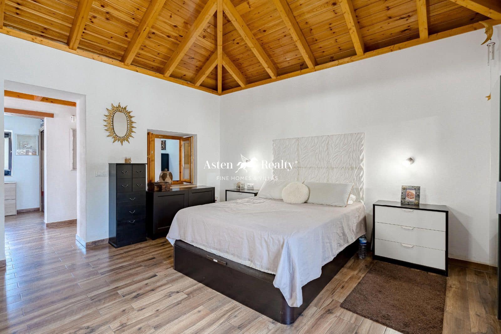 5 sypialnia Willa na sprzedaż w Guia de Isora z garażem - 545 000 € (Ref: 8488432)