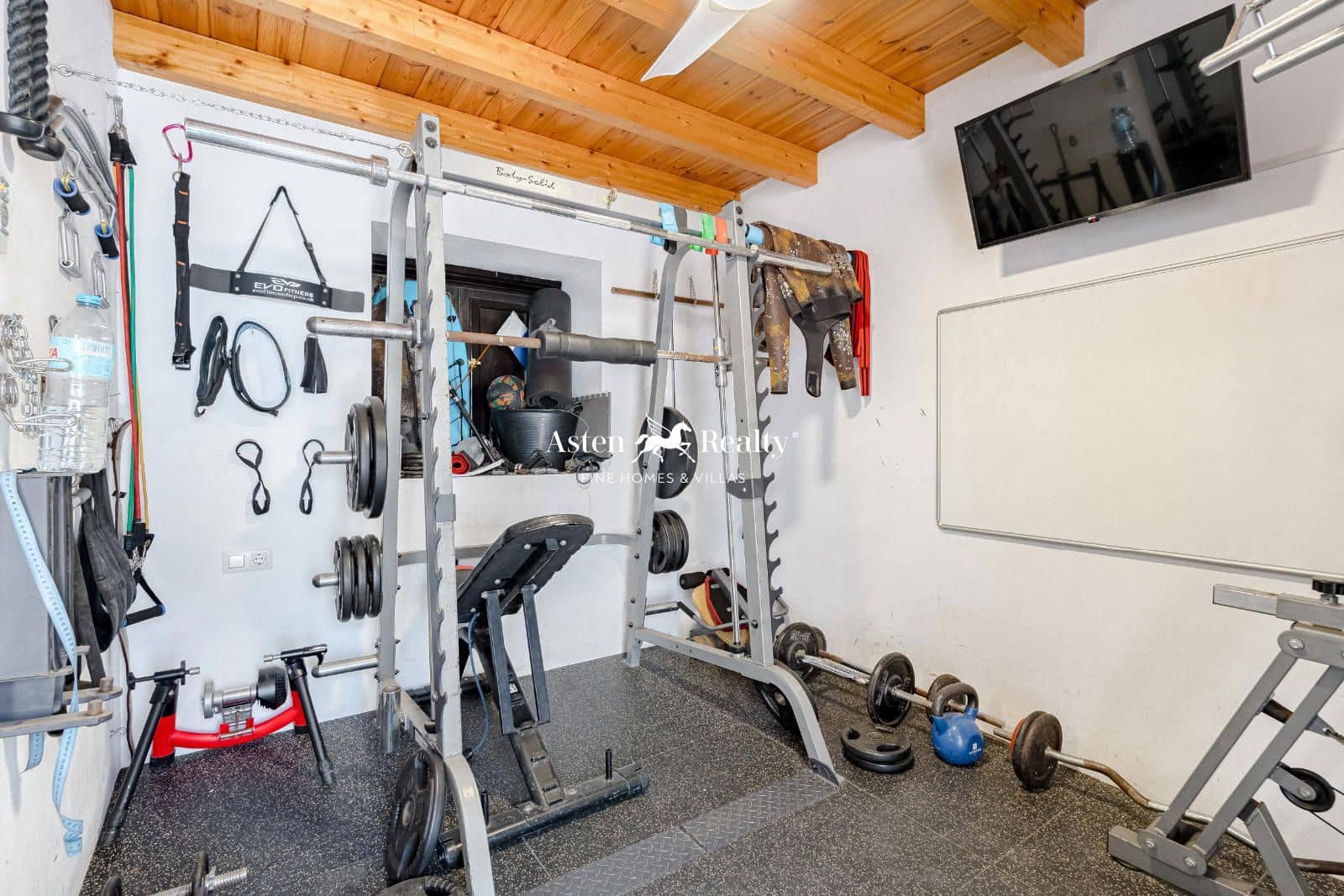 5 sypialnia Willa na sprzedaż w Guia de Isora z garażem - 545 000 € (Ref: 8488432)