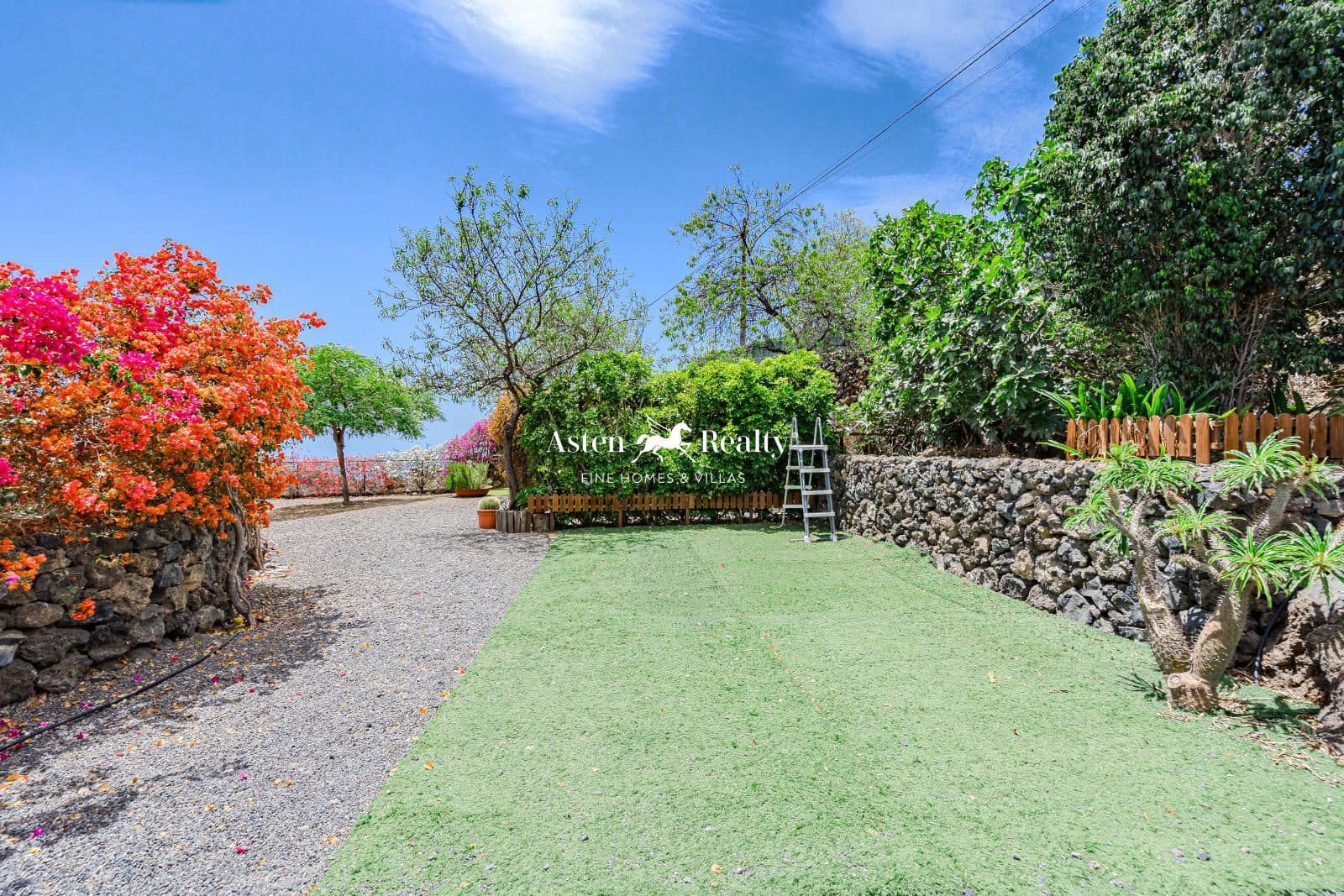 5 sypialnia Willa na sprzedaż w Guia de Isora z garażem - 545 000 € (Ref: 8488432)