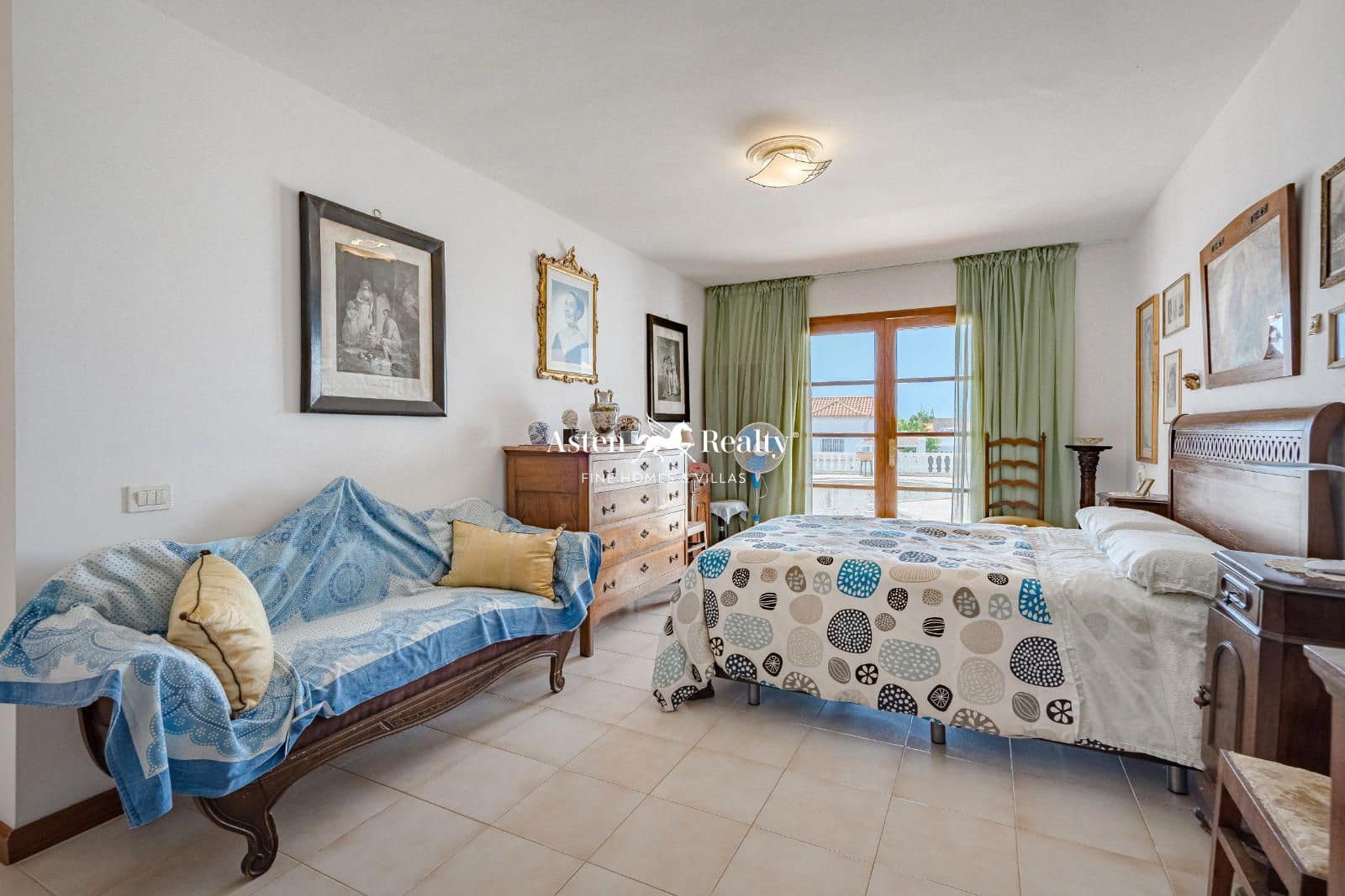 3 soveværelse Byhus til salg i Callao Salvaje med swimmingpool garage - € 520.000 (Ref: 8506965)