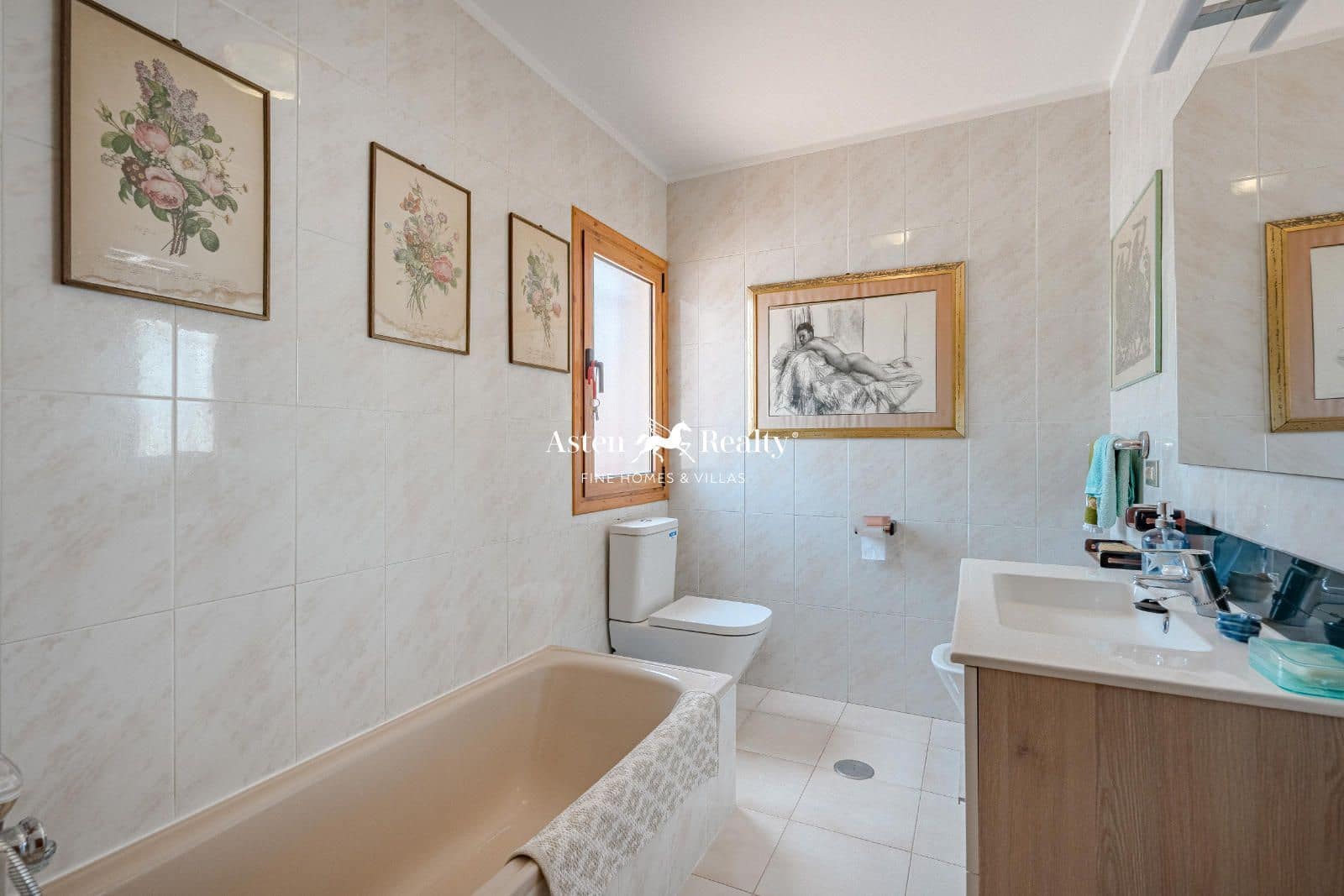 3 soveværelse Byhus til salg i Callao Salvaje med swimmingpool garage - € 520.000 (Ref: 8506965)