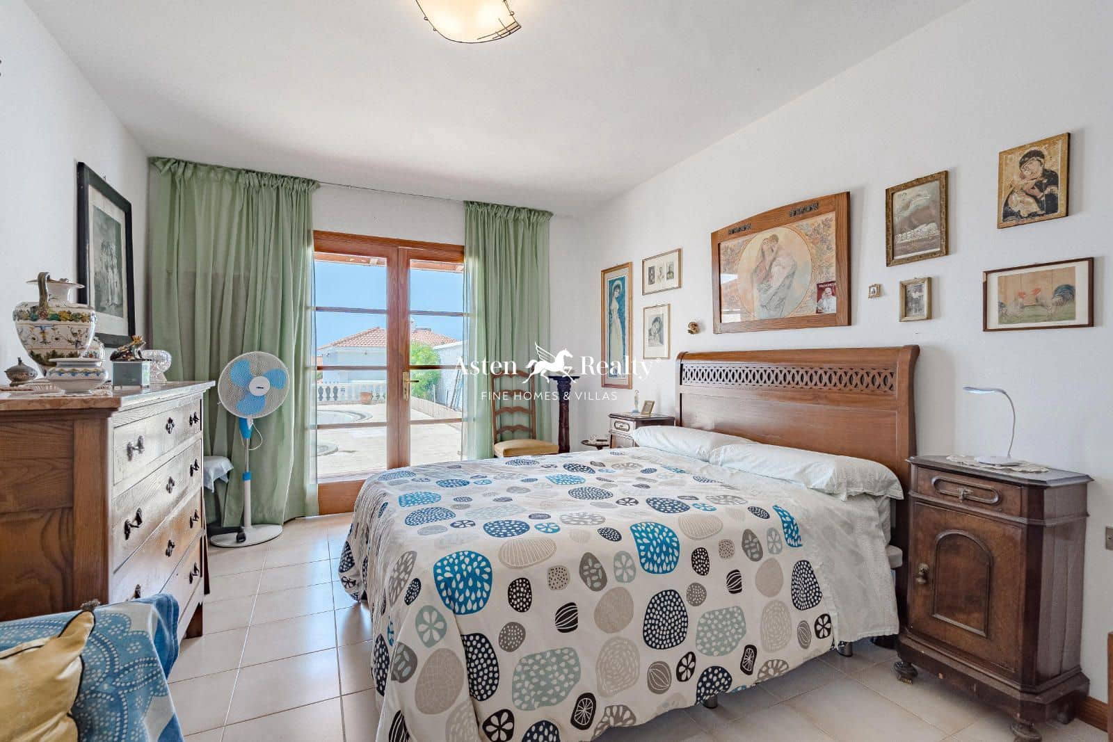 3 soveværelse Byhus til salg i Callao Salvaje med swimmingpool garage - € 520.000 (Ref: 8506965)