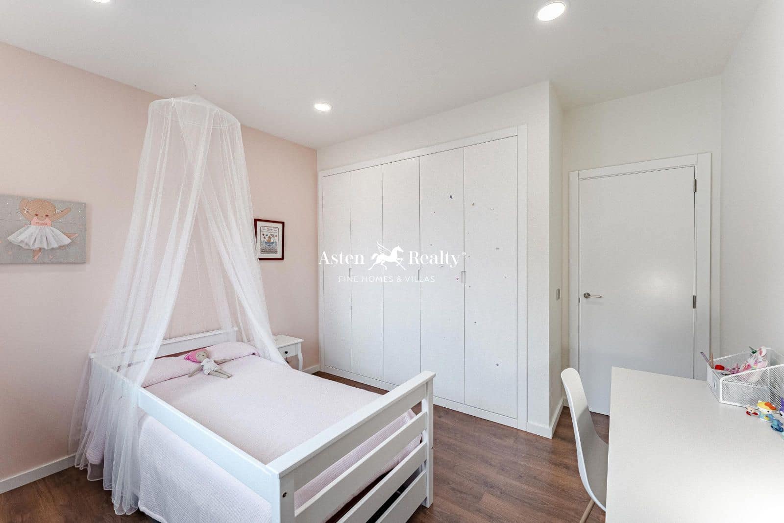 3 soveværelse Villa til salg i Los Olivos med garage - € 845.000 (Ref: 8535650)