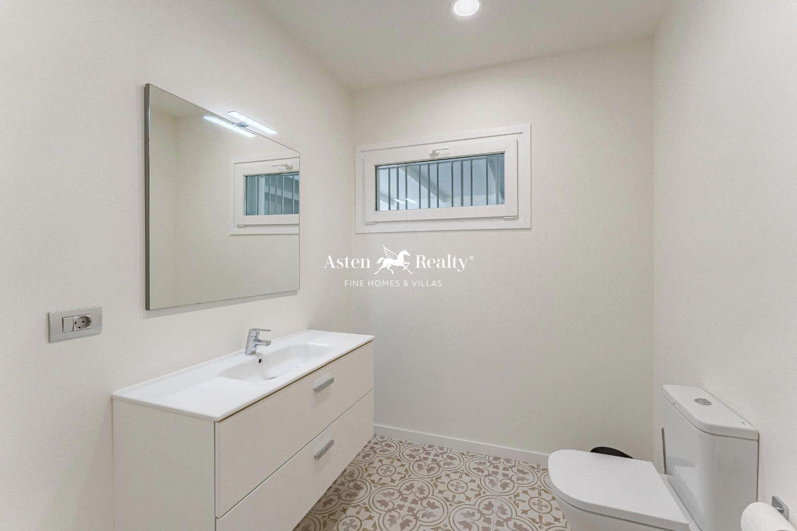 3 soveværelse Villa til salg i Los Olivos med garage - € 845.000 (Ref: 8535650)