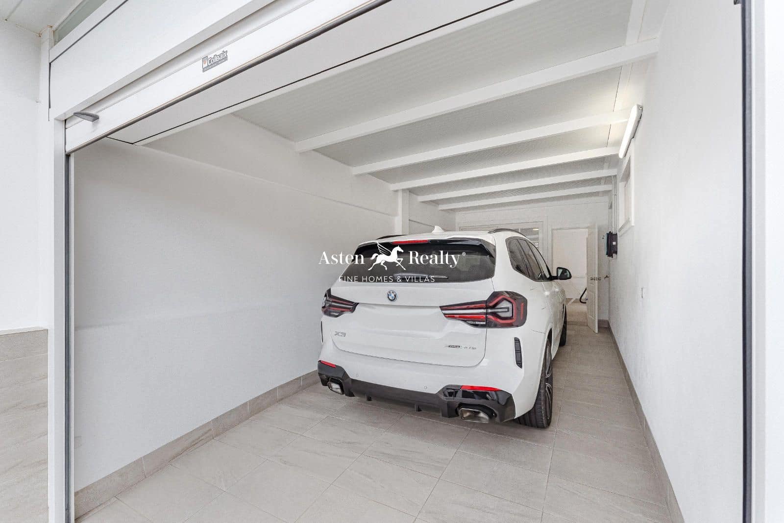 3 soveværelse Villa til salg i Los Olivos med garage - € 845.000 (Ref: 8535650)