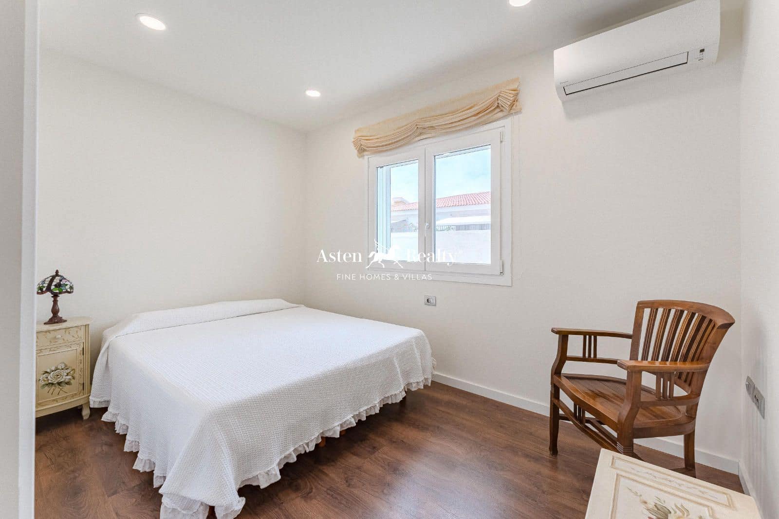 3 soveværelse Villa til salg i Los Olivos med garage - € 845.000 (Ref: 8535650)