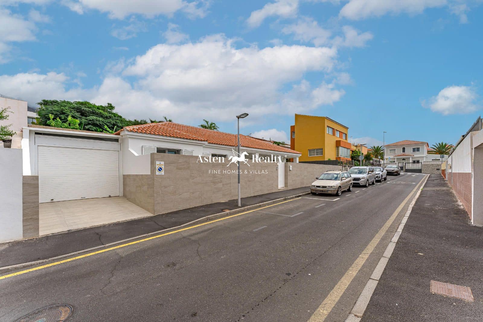 3 soveværelse Villa til salg i Los Olivos med garage - € 845.000 (Ref: 8535650)